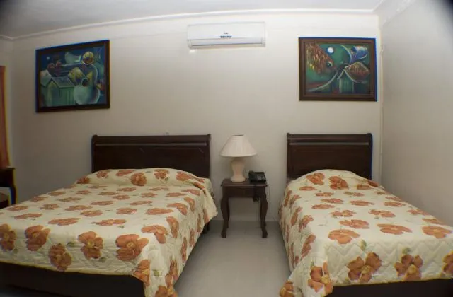 Hotel Luis V Santo Domingo chambre 2 lit
